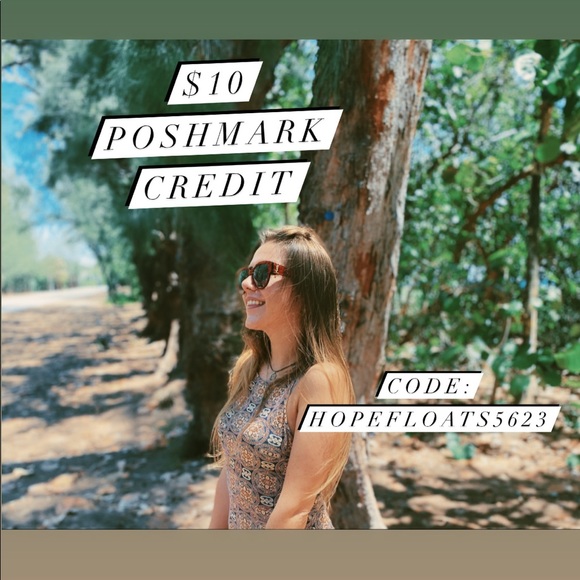 Michael Kors Gold & Tan KeyPouch Cardholder Wallet - Picture 16 of 16